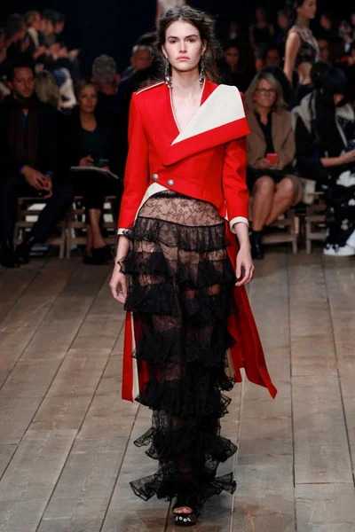 Look 33